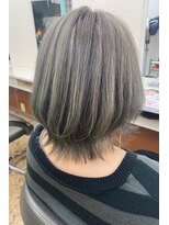 ヘアアートヒサ(HAIR ART hisa)&nbsp;「RYOKO」304050代 細めハイライトカラー×ウルフカット