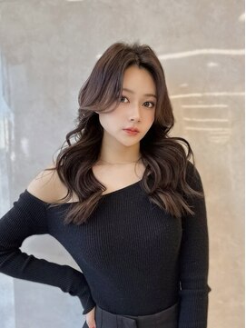 マウル 栄(MAEUL) 長め前髪　韓国ヘア　ヨシンモリ