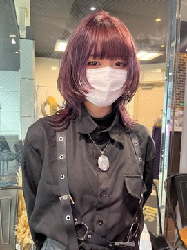 ヘアーアンドメイク ビス(HAIR&MAKE bis) ウルフカット×ピンクラベンダー【多田　華歌】