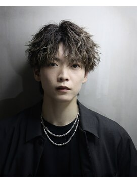 シェノン オム(CHAINON HOMME) ツイストハーフバングスパイラル