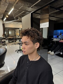 アイズ 海老名(AIZU) スパイキーショート　無造作パーマ　ピンパーマ　海老名パーマ