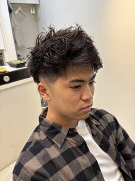ソワンシュール (Soincheur) パーマ有り刈上げショート