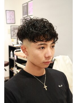 グラッドマンズカットクラブ 立川(GLADMAN'S CUT CLUB) スペインカールメンズパーマメンズカット立川眉カット