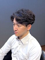 ビーダンディー(Bee dandy) ビジネスマッシュショート フェザーパーマ センターパート