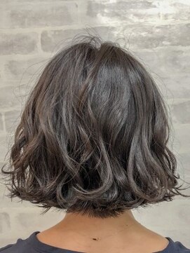 クアトロ グランシュ 川崎店(QUATRO × GranCieux) 透明感のあるアッシュ系ショート★QUATRO★