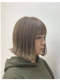 大人可愛い×切りっぱなし前下がりぱつっとボブ×アッシュカラー