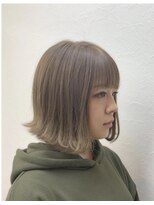 ヘアーサロン プアメリア(Puamelia)&nbsp;大人可愛い×切りっぱなし前下がりぱつっとボブ×アッシュカラー
