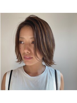 ツイギー 宮西店(TWiGGY) ハイライトで軽く見せるボブスタイル