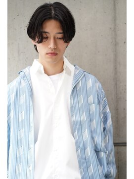 ロミーオム 本厚木(ROMMY. Homme) ナチュラル黒髪センターパート　ROMMY.Homme