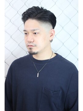 エイル(AILE) アップバング/スキンフェード/コンマヘア/ハードパート/七三