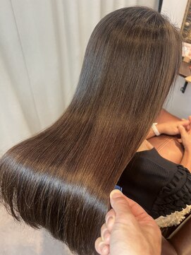 グランドライン(GRAND LINE) シニアのお客様も美髪