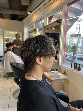 アイズ 海老名(AIZU) ツイストスパイラルパーマ 波巻きパーマ シャドウパーマ