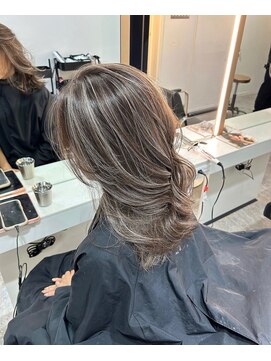 ブレンド 渋谷(BLend) ハイライトブルージュマチルダボブインナーグレージュ前髪