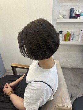トッカ ヘアアンドトリートメント 難波店 丸みメインのショートボブ