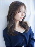 オリーブグレージュ 透明感カラー ツヤ髪 レイヤーカット 20代
