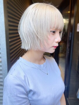 エイム(AiM) ショート ハイトーン ブリーチ ダブルカラー ホワイト 10代20代