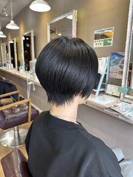 ヘアーメイクロージー 八軒店 (HAIR MAKE ROSY) 大人ヘルシーな艶髪マッシュショート
