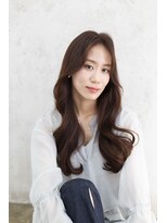 エフィール(afeel)&nbsp;ツヤで魅せる、大人ロング