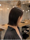 インナーカラー×切りっぱなしボブ