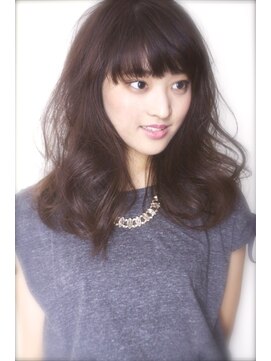 パレータ(PALETA) 【恵比寿PALETA】 ニュアンスカールセミディ