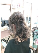 ロカット サロン(Roquat Salon)&nbsp;ハーフアップミディアムアレンジ【ヘアセット　立川/立川南口】