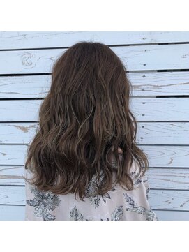 クリーピー(CREAPY) ハイライト×ミルクティーカラー