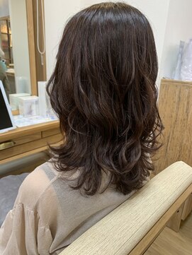 リント(rint) ゆるふわセミロングスタイル