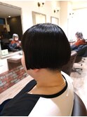 刈り上げバッツンボブ