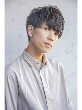 アイヴィー(IVY) 小久保styleシルバーグレーグレイアッシュツーブロック刈り上げ