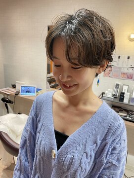 コワファーストナガサキシャンプーボーイ(COIFF1RST NAGASAKI SHAMPOO BOY) 大人可愛い20代30代40代黒髪前下がりショートボブ丸みショート◎