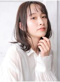 大人可愛い小顔美髪ツヤ髪ミディアムレイヤー薄めバングB5