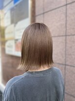 フツーロ 栄(FUTURO) ベージュカラー