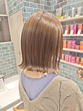 メリップ(MeLiP) 外はねボブ