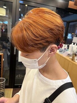 フレンズ 手稲店(friend's) オレンジカラーセンターパート刈り上げマッシュブリーチ札幌