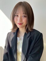 ユーフォリア 青山(Euphoria)&nbsp;グレージュ切りっぱなしボブ前髪ありミニボブミルクティベージュ