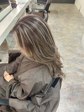 ブレンド 渋谷(BLend) レイヤーカット、ハイライト