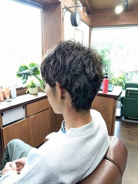 ナンバーエイト(number eight) 20代30代メンズカット◆ニュアンスパーマ無造作ショート