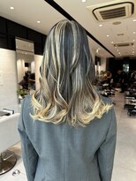 ステア ケース(stair case)&nbsp;地毛残し　太めのハイライト　メンテナンス半年