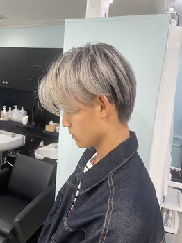 ミーナドットトウキョウ(mina.tokyo)の写真/すべての男子必見！ハイセンスなスタイリストが流行りのヘアへ導く☆ON/OFFも簡単にキマる[日光]