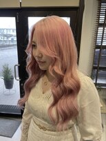 チオ(Chio) 透明感あふれる「クリーミーピンク×女神ウェーブ」