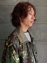 ディスコネクト(DISCO-N-NECT)&nbsp;ニュアンスパーマ 眉カット 波巻きパーマ 20代 メンズパーマ