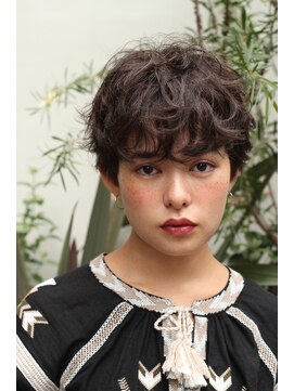 ブークル(boucle) 外国人風大人可愛いショートパーマ