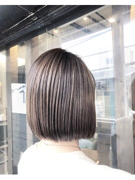 ナイン 麻布十番(NINE) ミニマムグレージュボブ☆