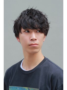 ブークル(boucle) 黒髪無造作スパイラルパーマフェザーマッシュショート