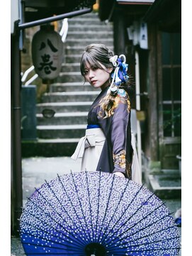 ヘアセットサロンエッジ(Edge) アンティークな袴にサイドアップ