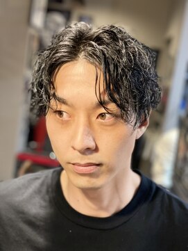 バーバー スタジオ ラフテル(Barber Studio RAFTEL) センターパート