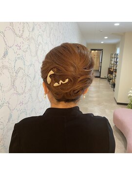 サロンドプランセス(SALON DE PRINCESSE) きれいめアップスタイル