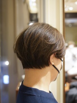 ビュートリアム 梅田(BEAUTRIUM) ショートヘア/丸みショート/似合わせ/耳かけ/梅田/顔周り/大阪