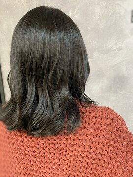 バッカ 横浜桜木町店(BACCA) 暗髪、ブルーブラック