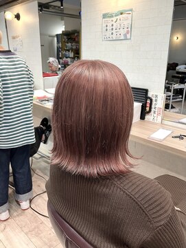 コワファーストナガサキシャンプーボーイ(COIFF1RST NAGASAKI SHAMPOO BOY) 長崎 ブリーチ1回 ピンクベージュ